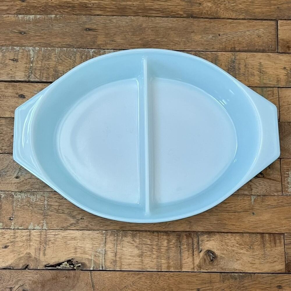 Vintage Pyrex Turquoise Snowflake Divided 1-1/2 Quart Casserole Dish No Lid